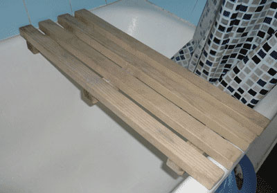Деревянная решетка для ванной комнаты